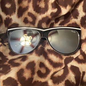 Black and White Quay Sunglasses